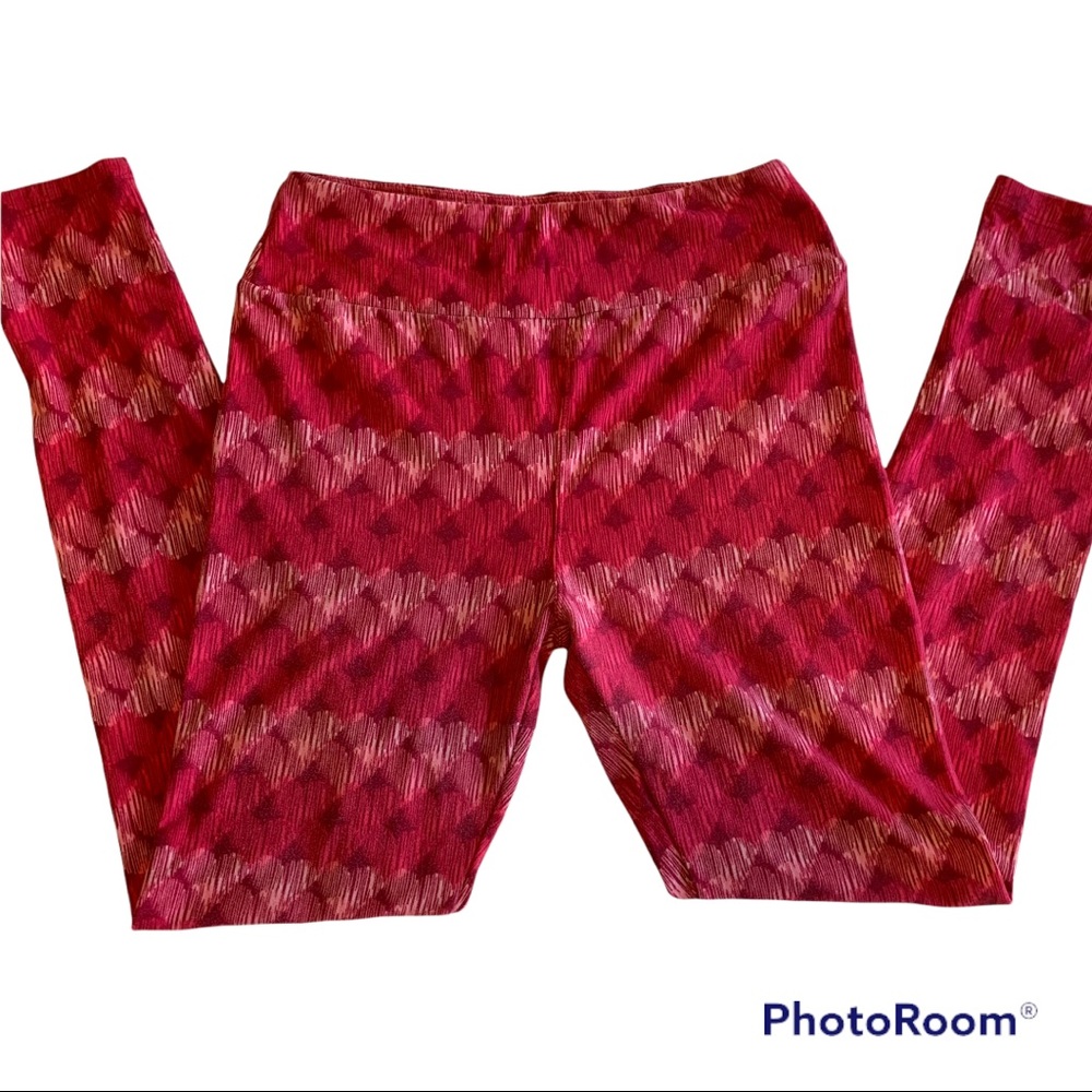 Lularoe Valentine Leggings-OS Check out my deals
